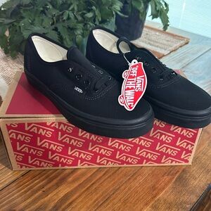 Authentic VANS Black Lace up Sneakers
